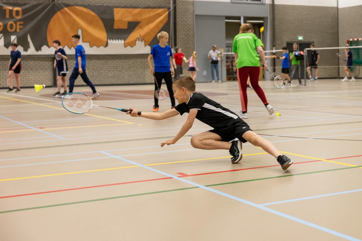 Mini-Maxi: smash en rally op de baan